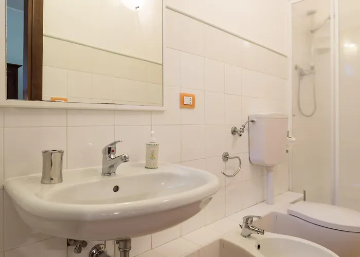 فندق مبيت وإفطار Hibiscus أغروبولي