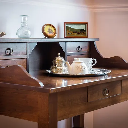 Hibiscus Bed & Breakfast 4*