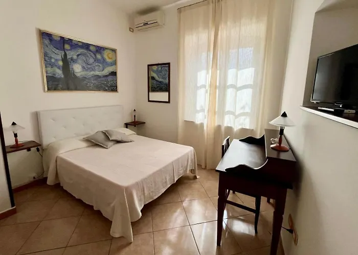 Hibiscus Nocleg ze śniadaniem 4*